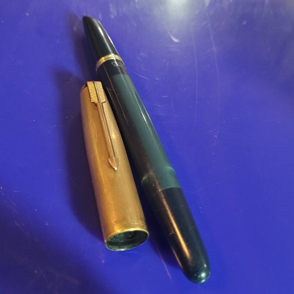 Vintage Parker 51 Dark Blue Midnight Blue Pen with gold tone arrow cap
